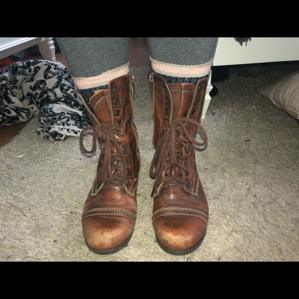 STEVE MADDEN BROWN COMBAT BOOTS